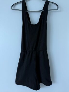 Vuori Black Cross back Romper in Size M